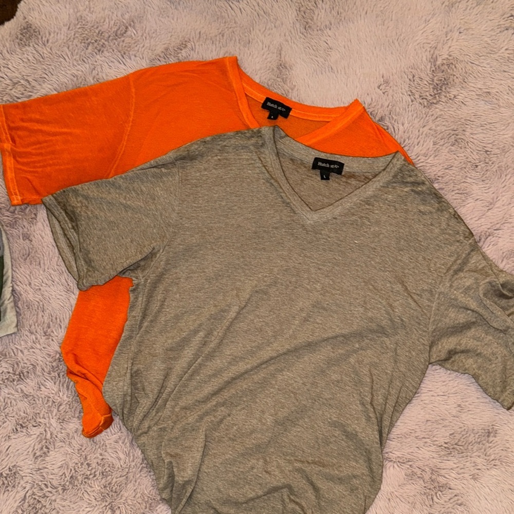 Hutch men’s v-neck shortsleeve t-shirt soft vintage set of 2 tan & orange Large​ - Picture 2 of 16